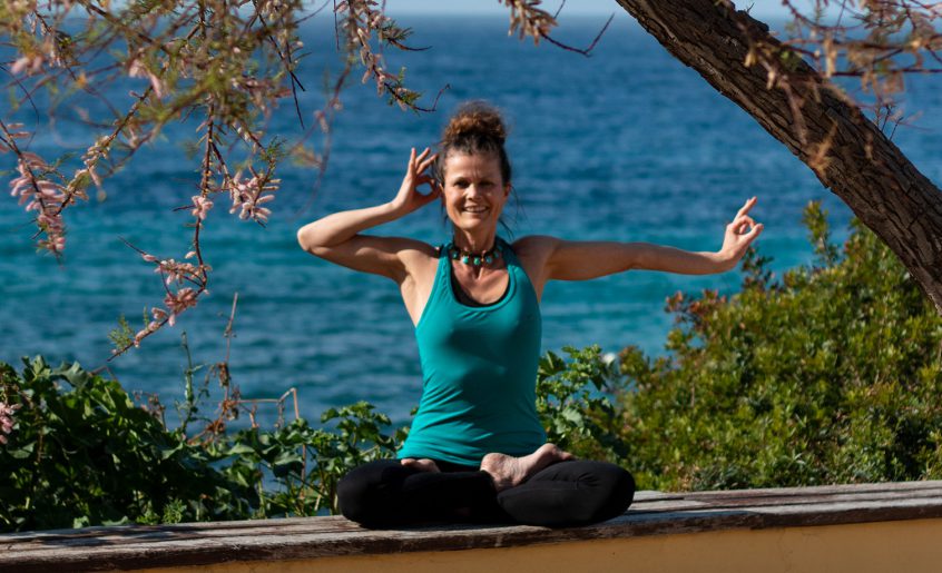 Über Julia Langenbach: Yogalehrerin für Lu Jong auf Mallorca